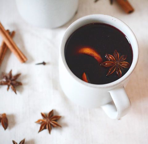 Mulled WIne Christmas Cocktail